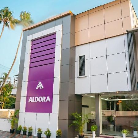 فندق Aldora Airport Residency نيدومباسيري المظهر الخارجي الصورة