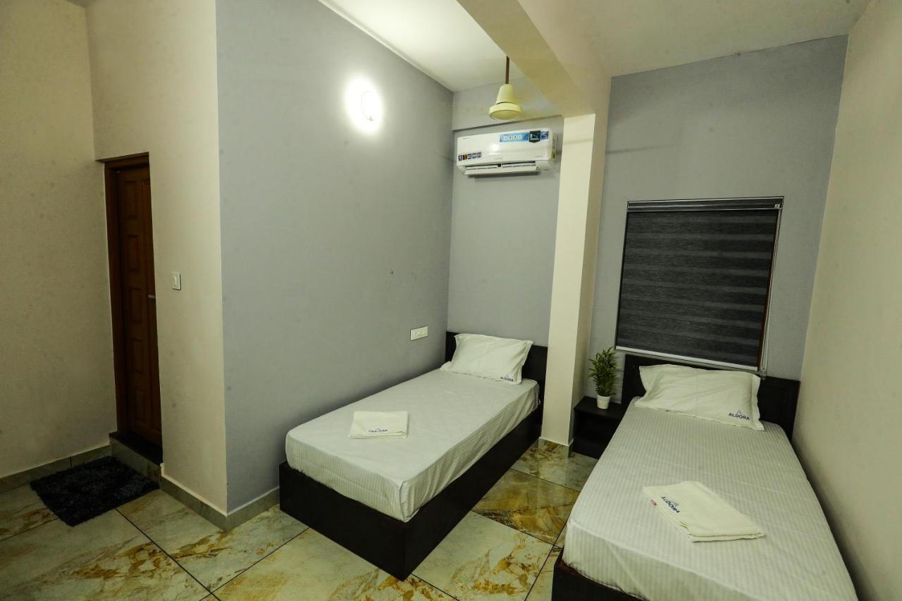 فندق Aldora Airport Residency نيدومباسيري المظهر الخارجي الصورة