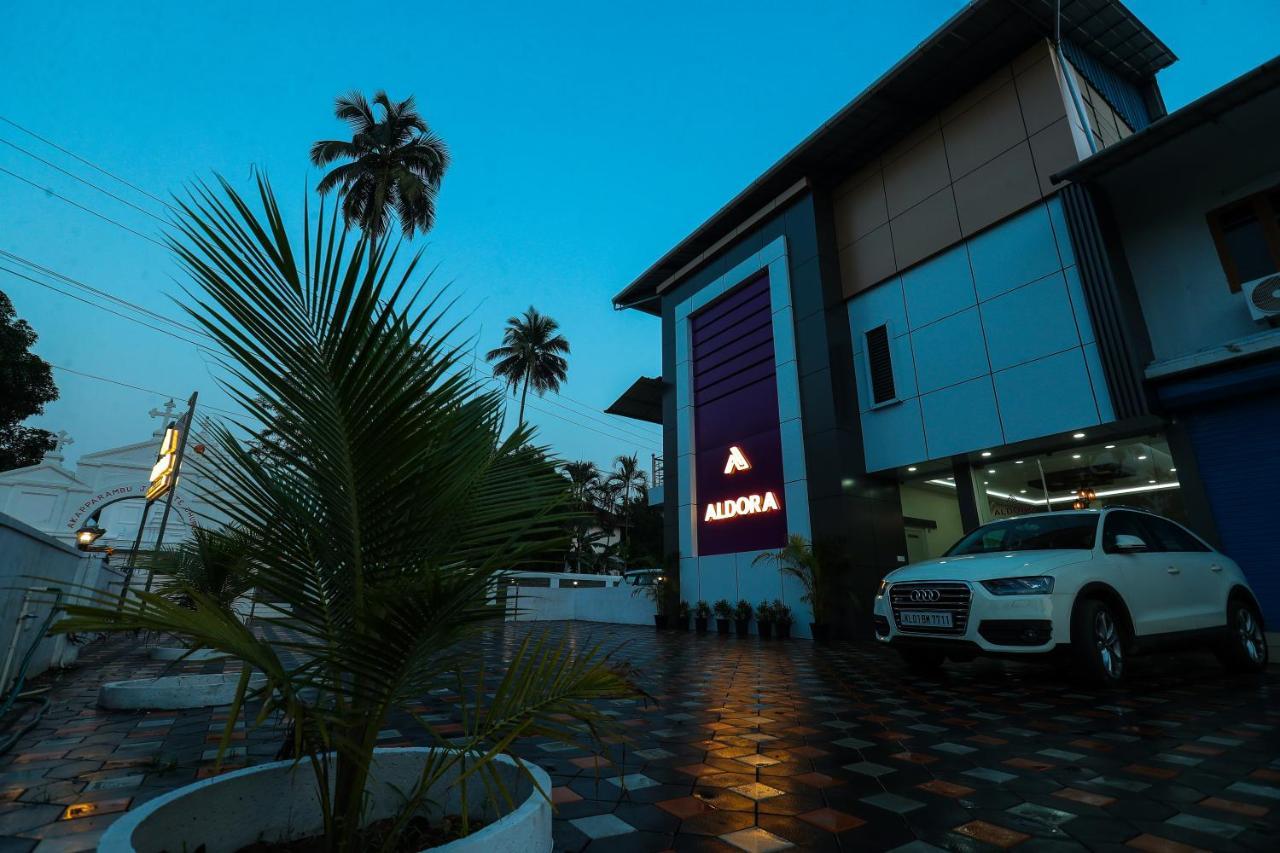 فندق Aldora Airport Residency نيدومباسيري المظهر الخارجي الصورة